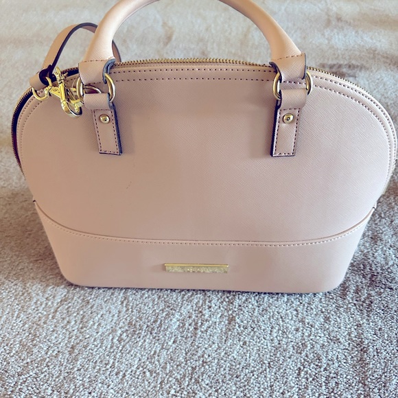 Anne Klein large  blush pink women’s handbag. Perfect for warm weather ! - Picture 1 of 5